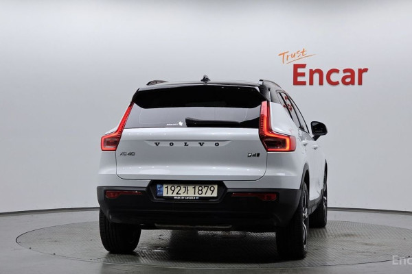 2021 Volvo XC40 с пробегом 64 458 км