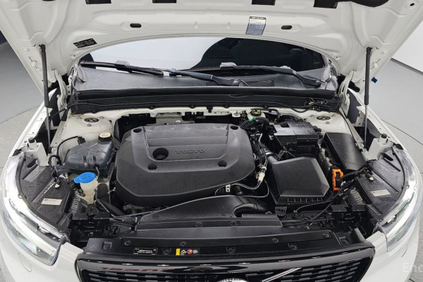 2021 Volvo XC40 с пробегом 64 458 км