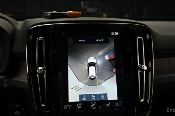 2021 Volvo XC40 с пробегом 74 360 км