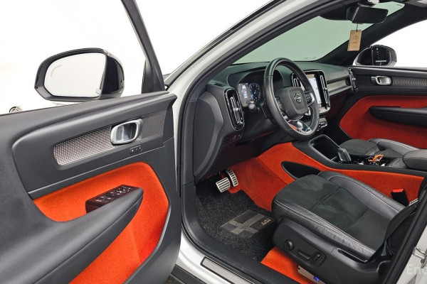 2021 Volvo XC40 с пробегом 64 458 км