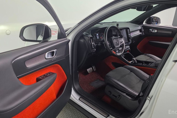 2019 Volvo XC40 с пробегом 94 390 км