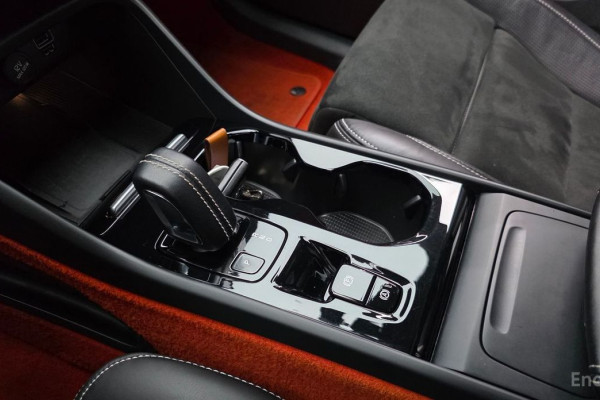 2021 Volvo XC40 с пробегом 62 978 км