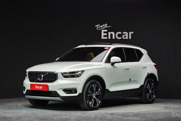 2020 Volvo XC40 с пробегом 14 641 км