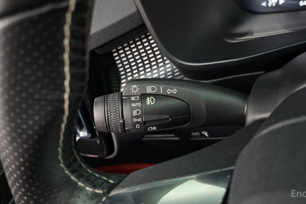 2021 Volvo XC40 с пробегом 64 458 км