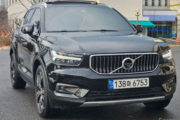 2021 Volvo XC40 с пробегом 39 703 км