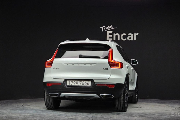 2020 Volvo XC40 с пробегом 14 641 км