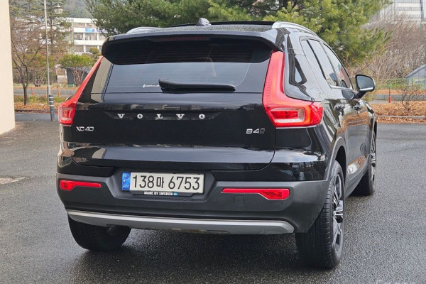 2021 Volvo XC40 с пробегом 39 703 км
