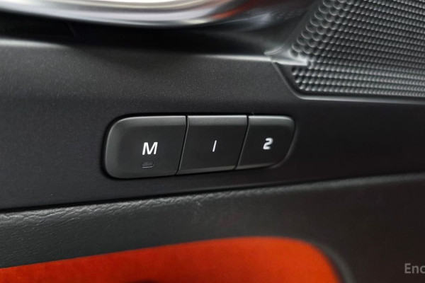 2021 Volvo XC40 с пробегом 62 978 км