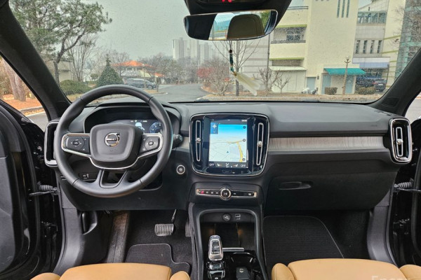 2021 Volvo XC40 с пробегом 39 703 км