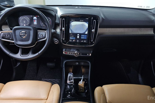 2019 Volvo XC40 с пробегом 50 521 км