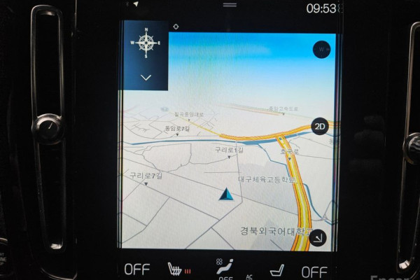 2021 Volvo XC40 с пробегом 39 703 км