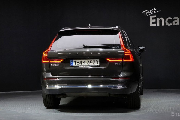 2022 Volvo XC60 с пробегом 74 312 км