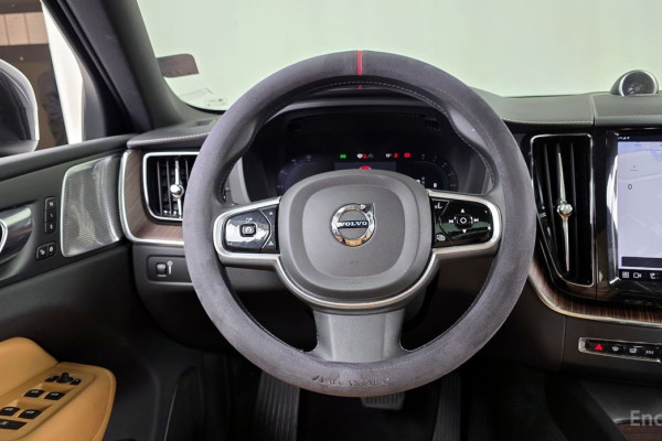 2022 Volvo XC60 с пробегом 74 312 км