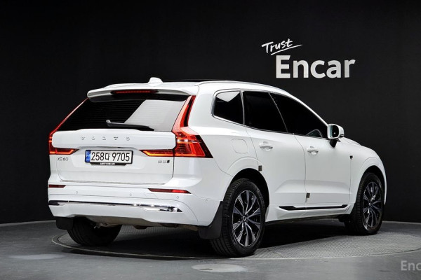 2023 Volvo XC60 с пробегом 35 194 км