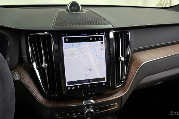 2022 Volvo XC60 с пробегом 74 312 км