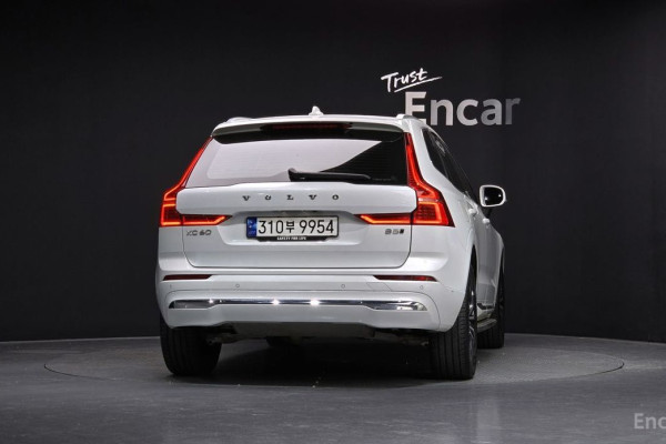 2023 Volvo XC60 с пробегом 40 455 км
