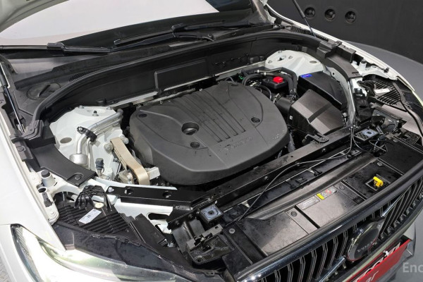 2023 Volvo XC60 с пробегом 40 455 км