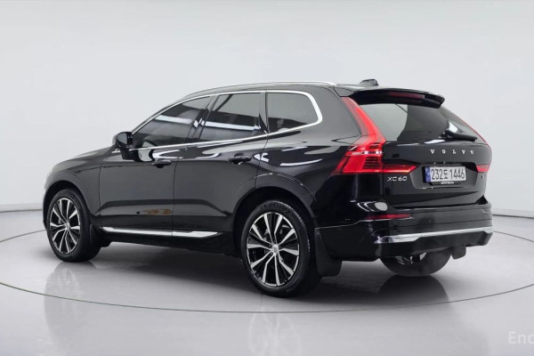 2023 Volvo XC60 с пробегом 11 214 км