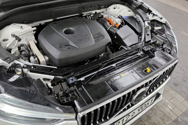 2023 Volvo XC60 с пробегом 38 272 км
