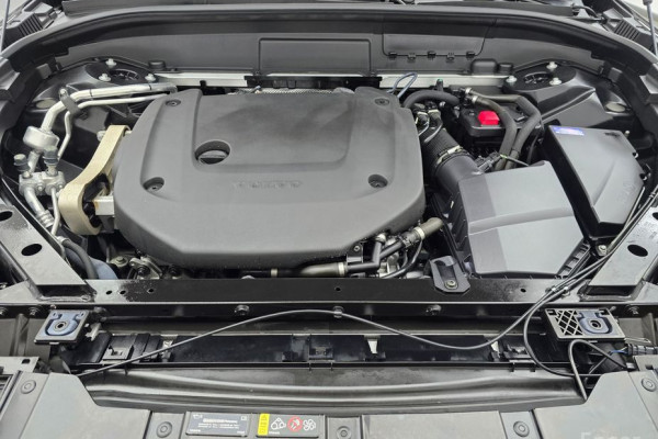 2023 Volvo XC60 с пробегом 11 214 км