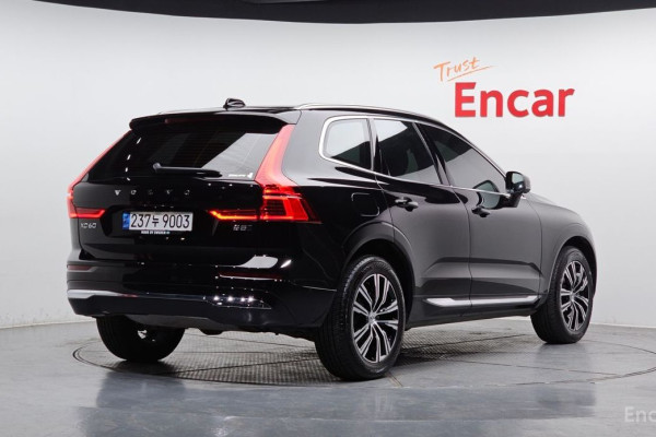 2022 Volvo XC60 с пробегом 41 119 км