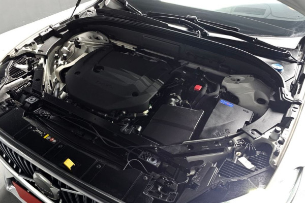 2021 Volvo XC60 с пробегом 53 663 км