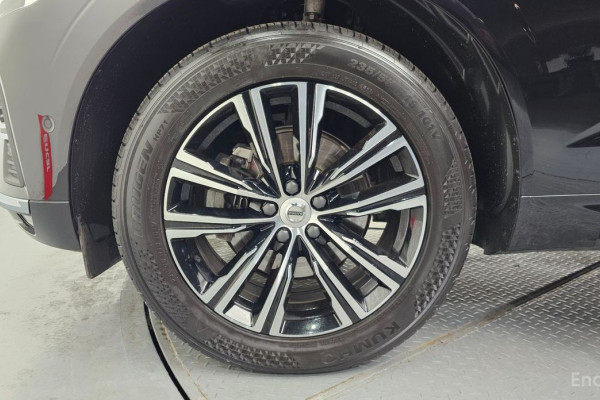 2022 Volvo XC60 с пробегом 41 119 км