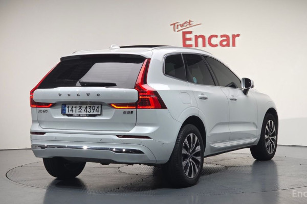 2022 Volvo XC60 с пробегом 71 772 км