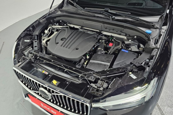 2022 Volvo XC60 с пробегом 41 119 км