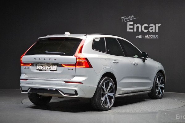2022 Volvo XC60 с пробегом 70 728 км