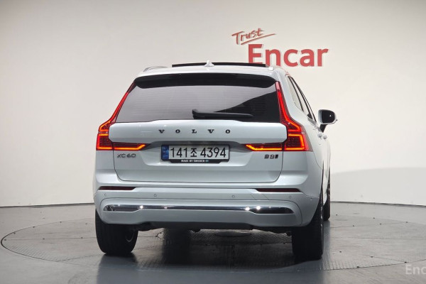 2022 Volvo XC60 с пробегом 71 772 км