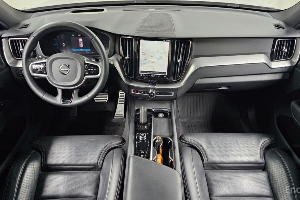 2022 Volvo XC60 с пробегом 70 728 км