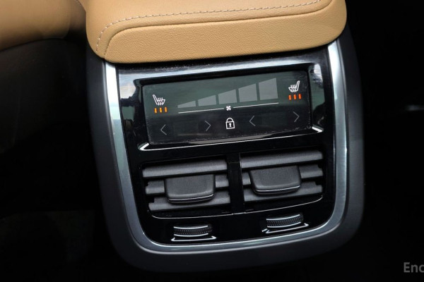 2022 Volvo XC60 с пробегом 22 102 км