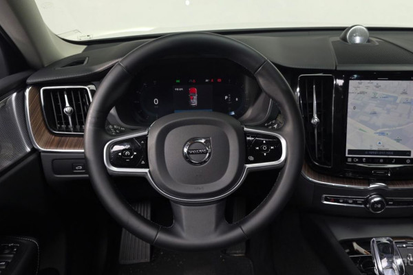 2022 Volvo XC60 с пробегом 71 772 км