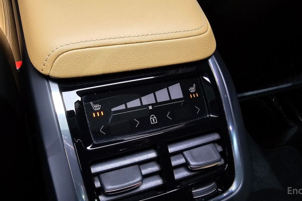 2021 Volvo XC60 с пробегом 53 663 км