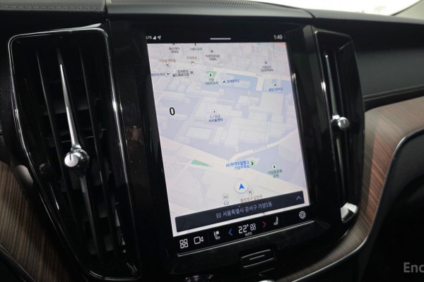 2022 Volvo XC60 с пробегом 71 772 км