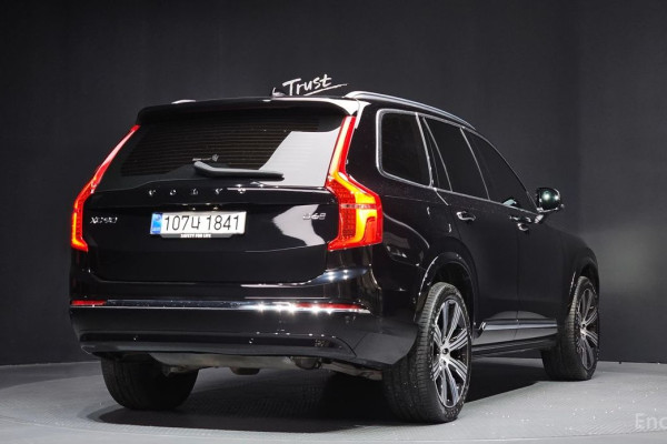 2023 Volvo XC90 с пробегом 48 822 км