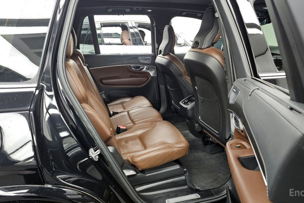 2023 Volvo XC90 с пробегом 48 822 км