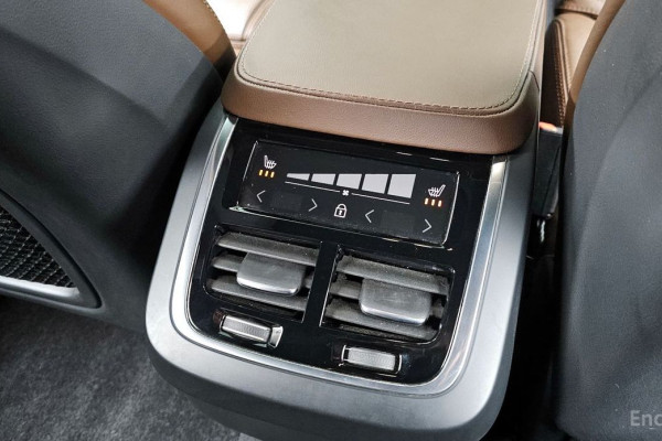 2023 Volvo XC90 с пробегом 48 822 км