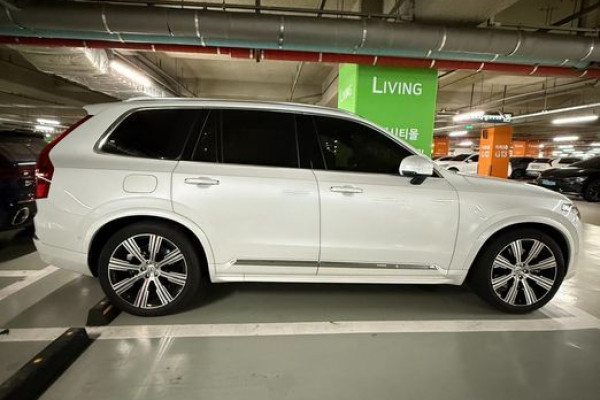 2022 Volvo XC90 с пробегом 46 000 км