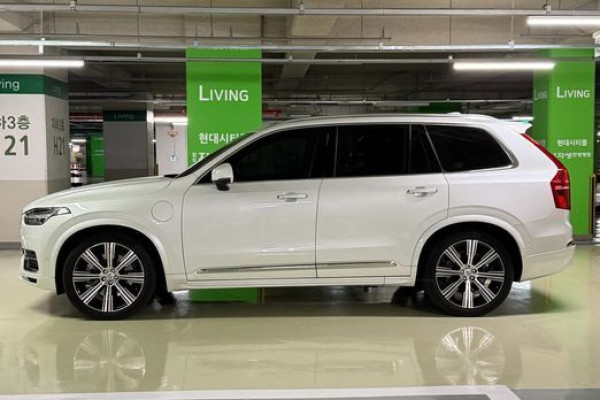 2022 Volvo XC90 с пробегом 46 000 км