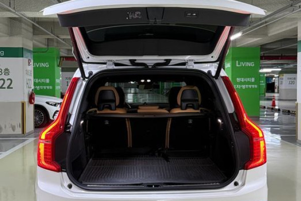 2022 Volvo XC90 с пробегом 46 000 км