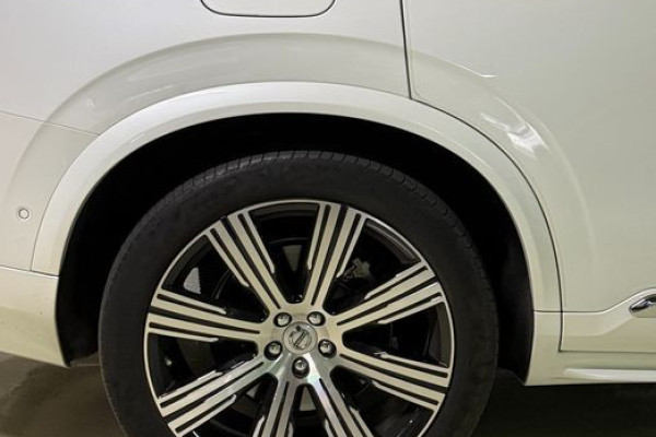 2022 Volvo XC90 с пробегом 46 000 км