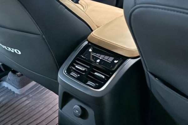 2022 Volvo XC90 с пробегом 46 000 км