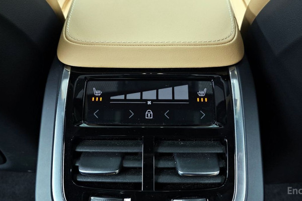 2022 Volvo XC90 с пробегом 30 027 км