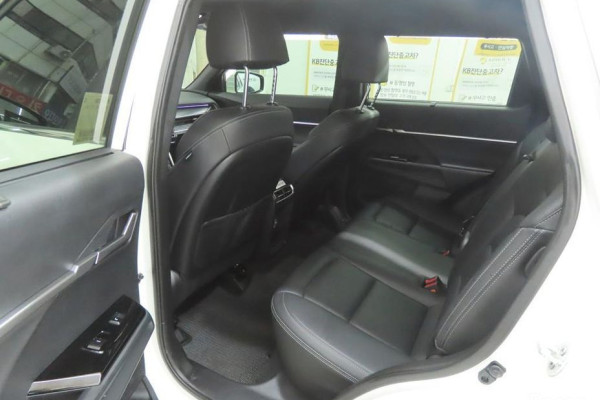 2023 KG Mobility Torres с пробегом 16 000 км