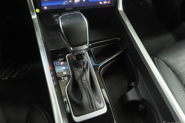 2023 KG Mobility Torres с пробегом 16 000 км