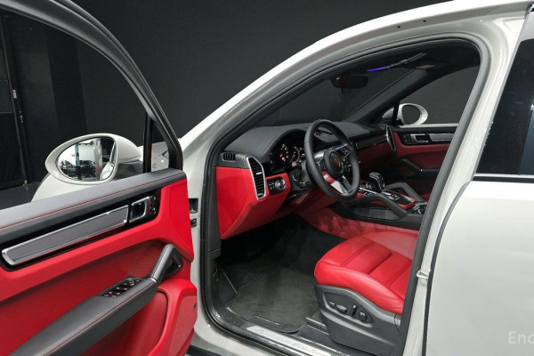2023 Porsche Cayenne с пробегом 5 581 км