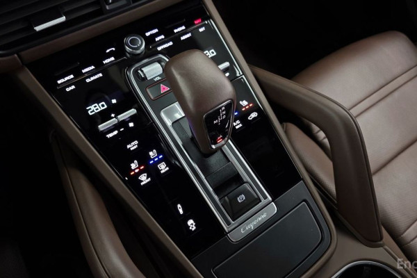 2023 Porsche Cayenne с пробегом 17 898 км