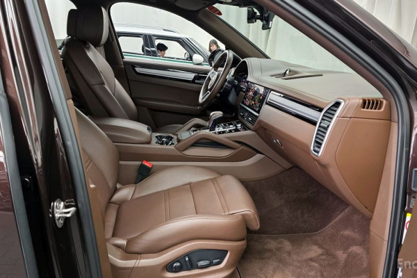 2023 Porsche Cayenne с пробегом 17 898 км